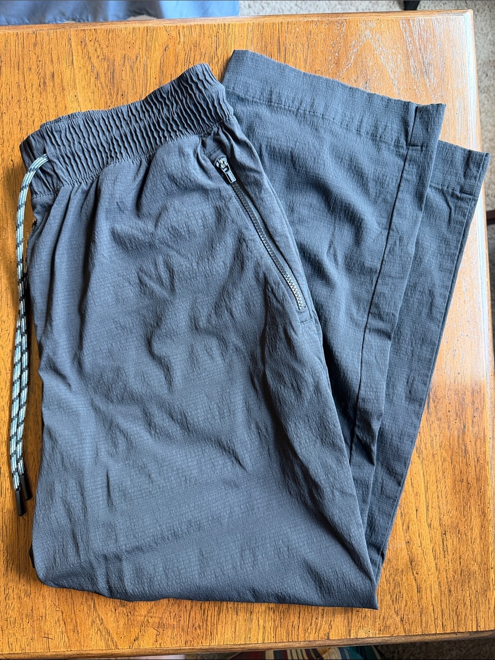 Athleta Black Cropped Ankle Pants with Drawstring